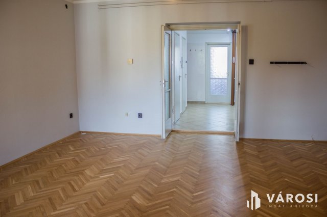 Kiadó téglalakás, albérlet, Szegeden 220 E Ft / hó, 1+2 szobás