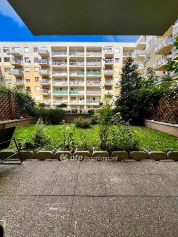 Eladó téglalakás, Budapesten, VIII. kerületben 82 M Ft, 2 szobás