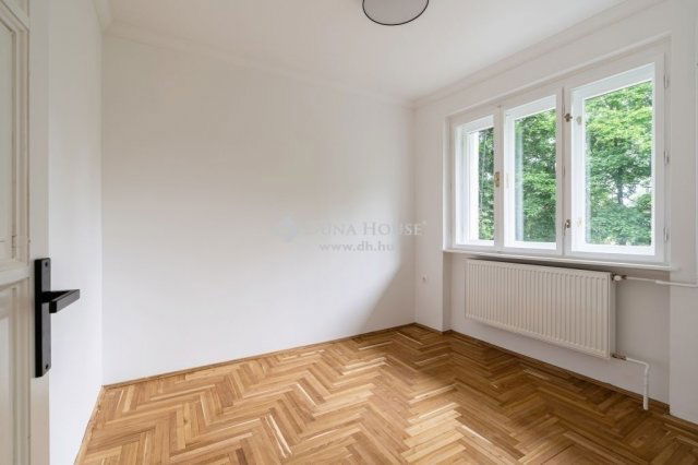 Eladó téglalakás, Pomázon 99.9 M Ft, 5 szobás