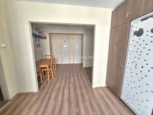 Eladó panellakás, Tatabányán, Mártírok úton 42 M Ft