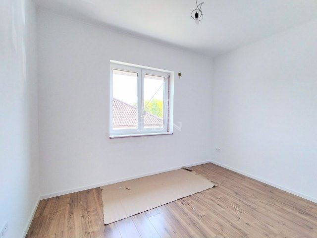 Eladó ikerház, Mogyoródon 79 M Ft, 4 szobás