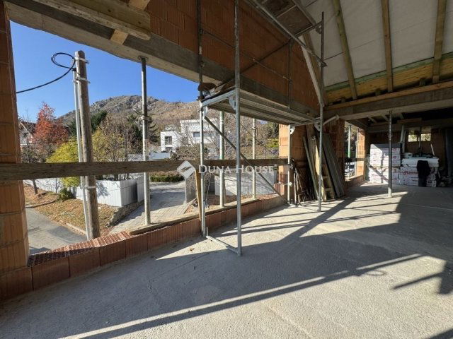 Eladó családi ház, Budaörsön 346 M Ft, 4 szobás