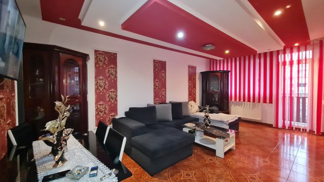 Eladó panellakás, Dunaújvárosban, Római körúton 31.9 M Ft