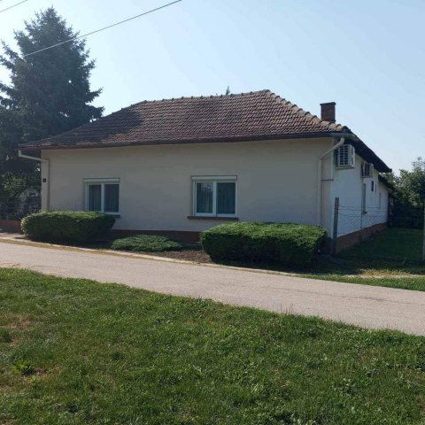 Eladó családi ház, Vésztőn 22 M Ft, 3 szobás