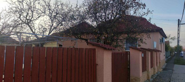 Eladó családi ház, Szolnokon 47 M Ft, 4 szobás