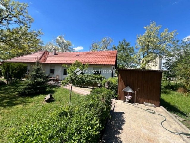 Eladó ipari ingatlan, Jászberényben 98 M Ft