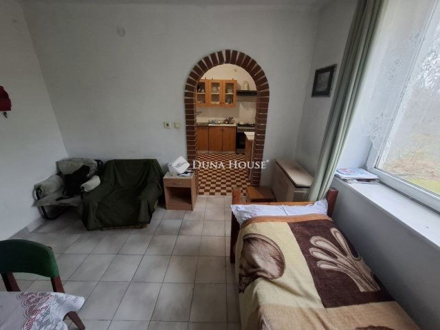 Eladó családi ház, Tiszaalpáron 29.5 M Ft, 2+1 szobás