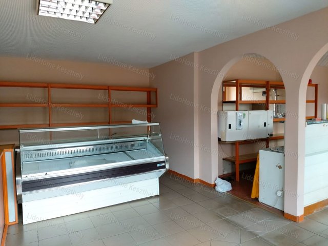Eladó üzlethelyiség, Zalacsányon 19.999 M Ft