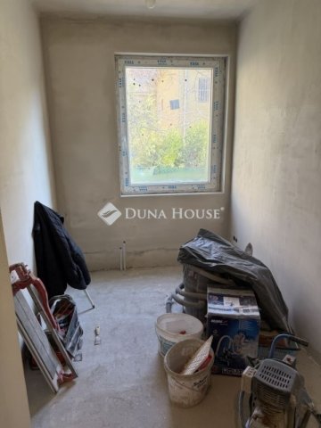 Eladó téglalakás, Budapesten, XIV. kerületben 101 M Ft, 1 szobás