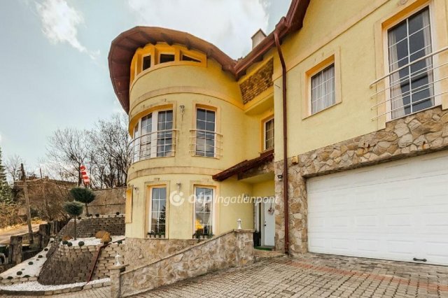 Eladó családi ház, Budapesten, II. kerületben 580 M Ft, 8 szobás