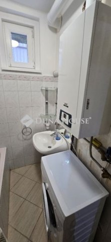 Kiadó téglalakás, albérlet, Pécsett 220 E Ft / hó, 2 szobás
