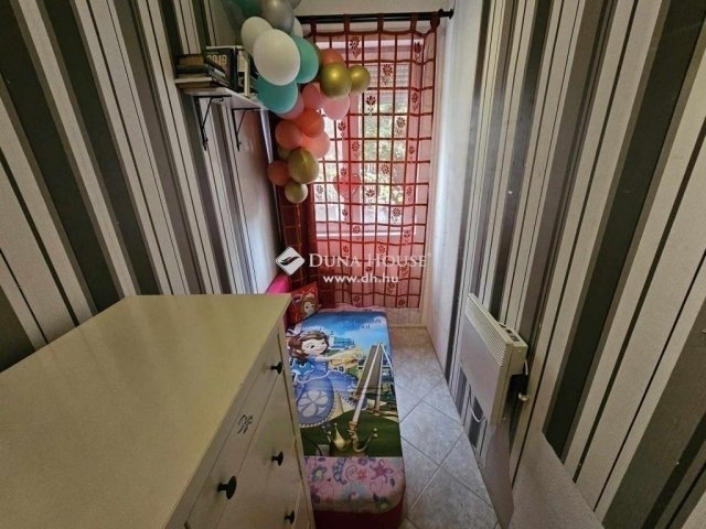 Eladó családi ház, Veresegyházon 79.9 M Ft, 2 szobás