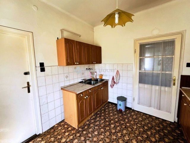 Eladó családi ház, Tápiószecsőn 36.9 M Ft, 2 szobás