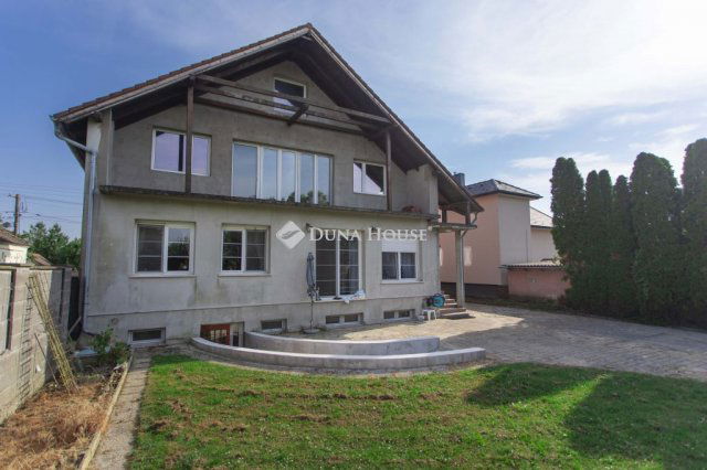 Eladó családi ház, Máriakálnokon 69.99 M Ft, 4 szobás
