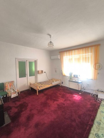 Eladó családi ház, Szatymazon 32 M Ft, 2 szobás