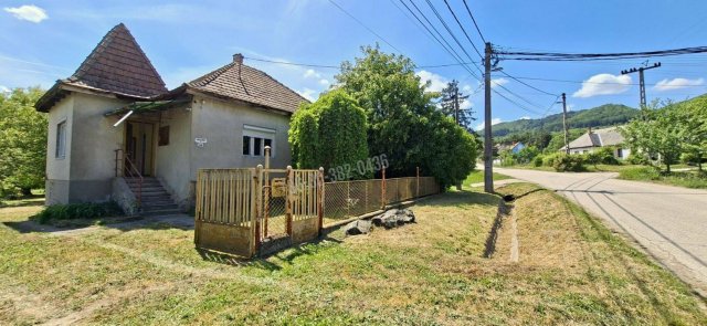 Eladó családi ház, Diósjenőn 17.5 M Ft, 2 szobás