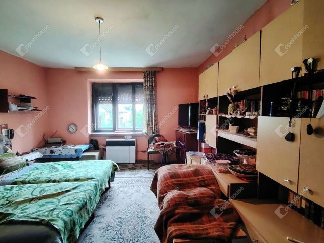 Eladó családi ház, Szabadbattyánban 29.99 M Ft, 3 szobás