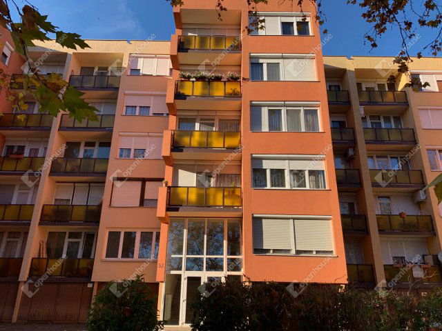 Eladó téglalakás, Szombathelyen 40 M Ft, 2 szobás