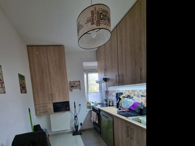 Eladó téglalakás, Oroszlányban 32 M Ft, 2 szobás