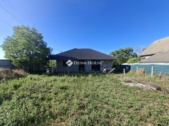 Eladó családi ház, Isaszegen 59.9 M Ft, 4 szobás