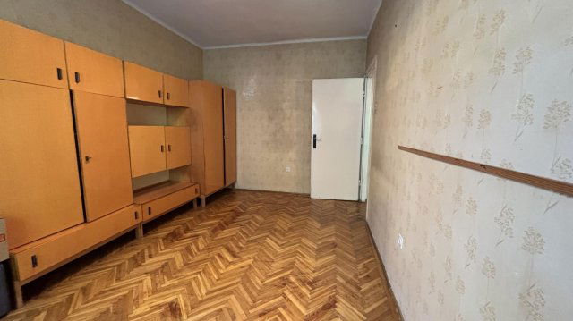 Eladó téglalakás, Tatabányán 36.8 M Ft, 2 szobás