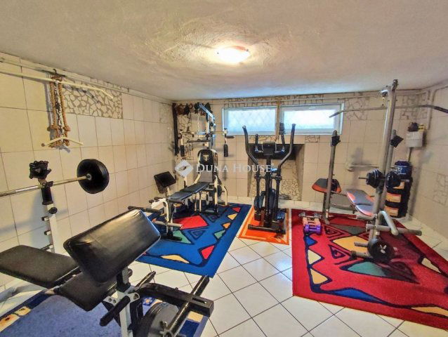 Eladó családi ház, Budapesten, XVIII. kerületben 140 M Ft