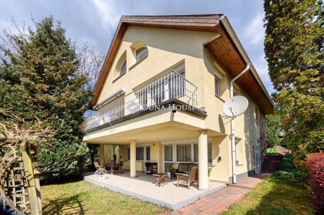 Eladó családi ház, Csobánkán, Üdülők útján 169 M Ft