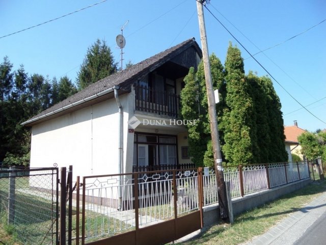 Eladó családi ház, Balatonmáriafürdőn 74.8 M Ft, 5 szobás