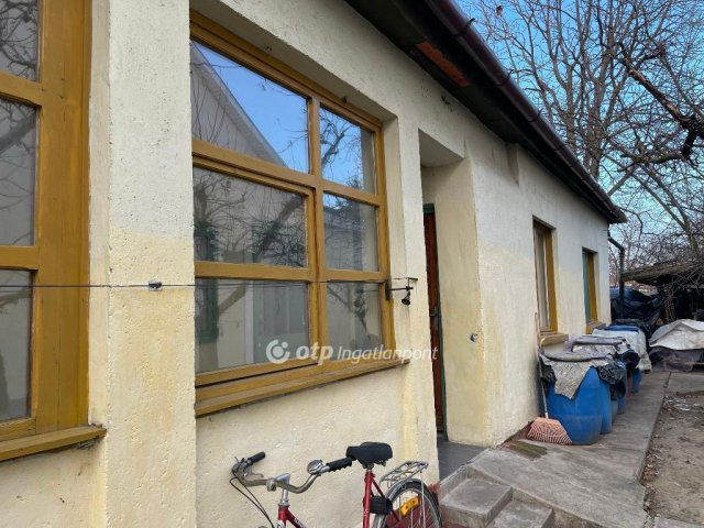 Eladó családi ház, Gyulán 27 M Ft, 3 szobás