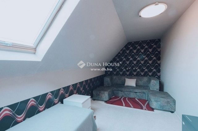 Eladó családi ház, Kecskeméten 225 M Ft, 5 szobás