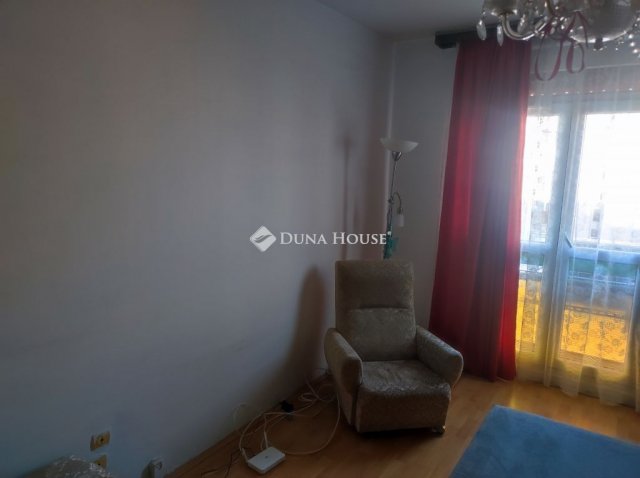 Kiadó panellakás, albérlet, Pécsett 140 E Ft / hó, 1+1 szobás