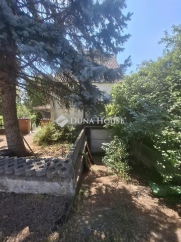 Eladó családi ház, Úrin 74.9 M Ft, 6 szobás