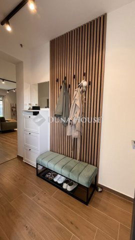 Eladó ikerház, Mikepércsen 125.952 M Ft, 4 szobás