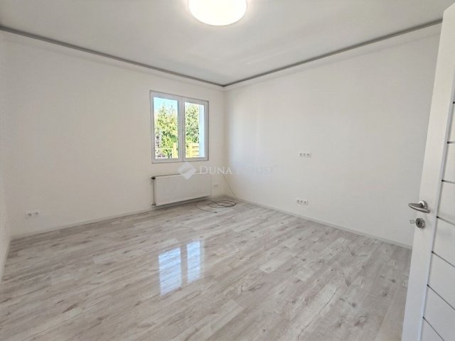 Eladó téglalakás, Budapesten, XVIII. kerületben 42 M Ft