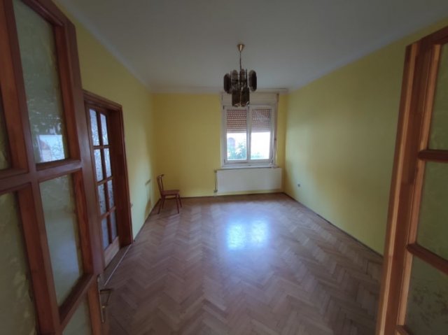 Kiadó téglalakás, albérlet, Kecskeméten, Simonyi utcában