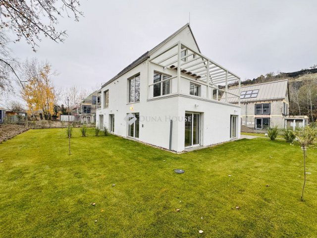 Eladó téglalakás, Balatonakarattyán 170.637 M Ft, 2 szobás