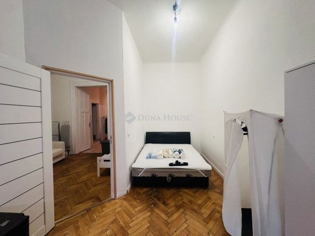 Eladó téglalakás, Budapesten, VIII. kerületben 65.5 M Ft