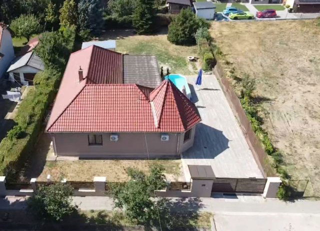 Eladó családi ház, Gödöllőn 158.9 M Ft, 3 szobás