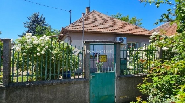 Eladó családi ház, Kecskeméten 45.9 M Ft, 2 szobás