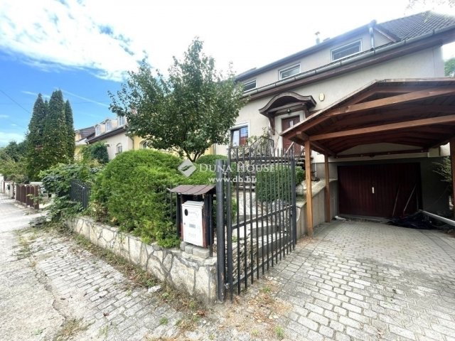 Eladó családi ház, Fóton 229 M Ft, 7 szobás