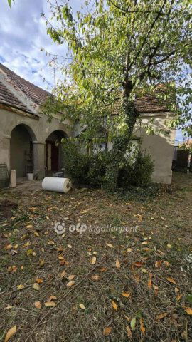 Eladó családi ház, Nicken 17 M Ft, 4 szobás