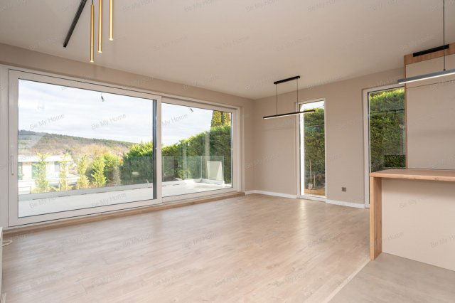 Eladó ikerház, Budapesten, III. kerületben 259.9 M Ft, 5 szobás