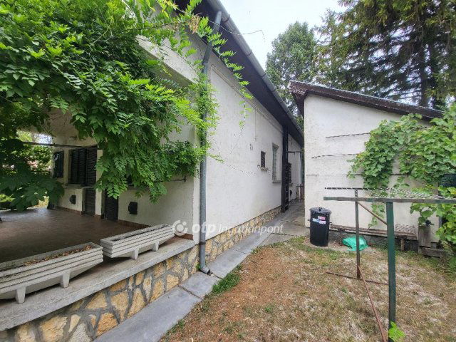 Eladó családi ház, Zamárdiban 115 M Ft, 6+2 szobás