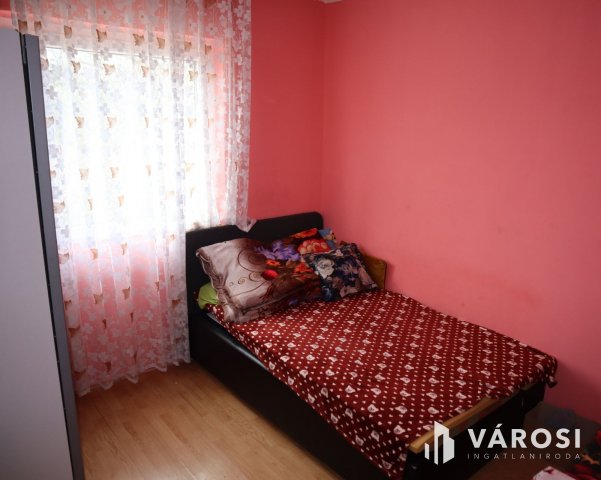 Eladó családi ház, Siófokon 55 M Ft, 6 szobás