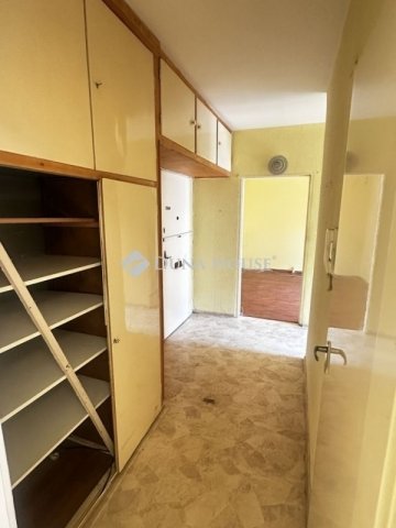 Eladó panellakás, Pécsett 42.9 M Ft, 2 szobás