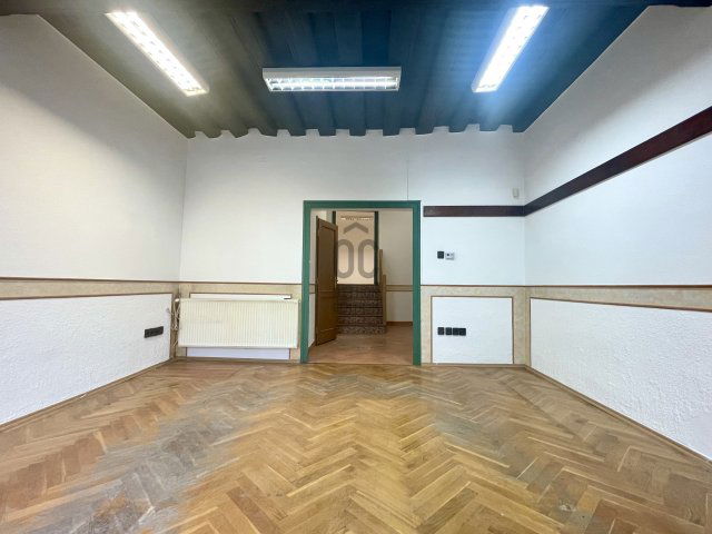 Kiadó ipari ingatlan, Sopronban 238 E Ft / hó