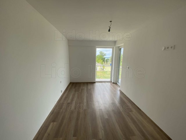 Eladó téglalakás, Siófokon 218.4 M Ft, 4 szobás