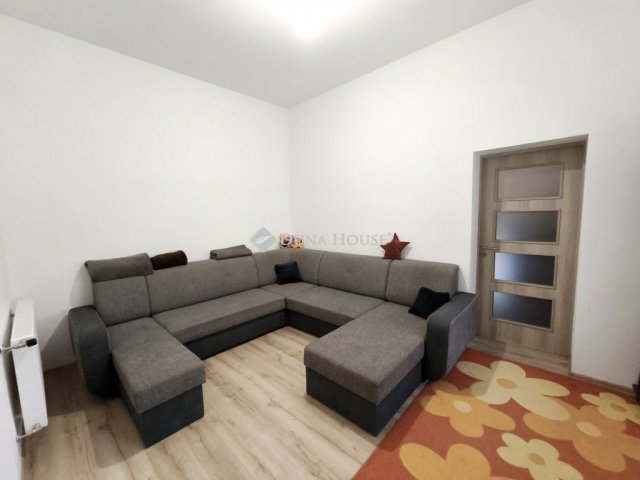 Eladó családi ház, Sárbogárdon 48.5 M Ft, 3 szobás