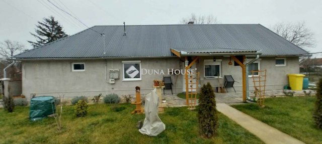 Eladó családi ház, Tápiószelén 39.9 M Ft, 3 szobás