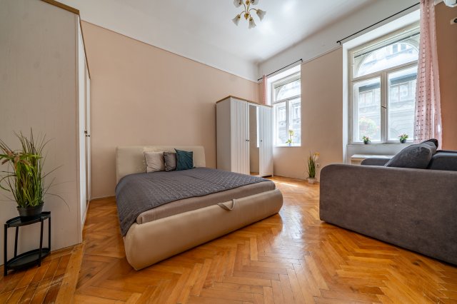 Eladó téglalakás, Budapesten, VII. kerületben 43.75 M Ft